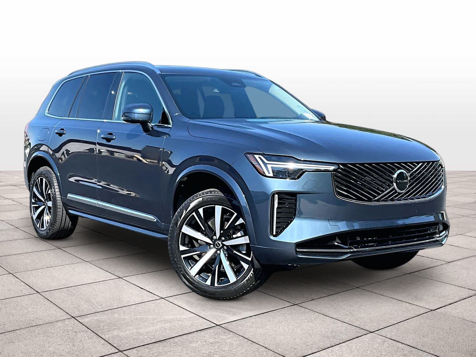 Used 2026 Volvo XC90 B5 Core AWD/4WD image 2