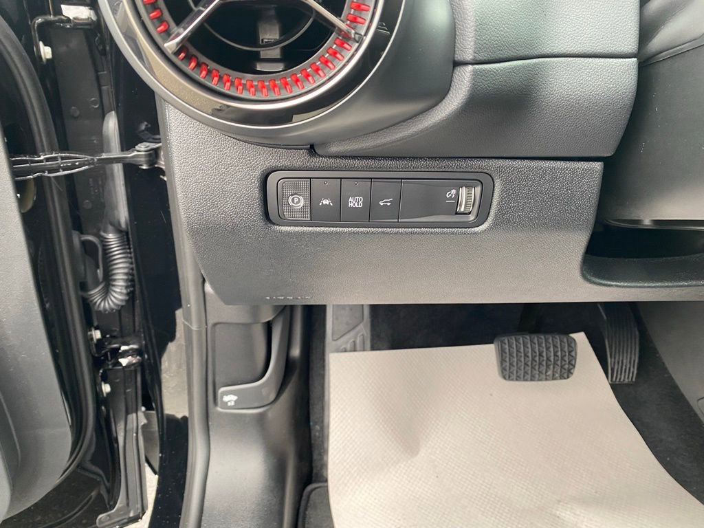 New 2025 Chevrolet Equinox EV RS image 13