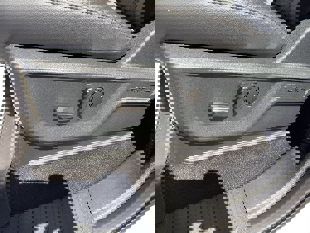 New 2025 Ford F150 Lariat w/ Equipment Group 501A Mid image 19