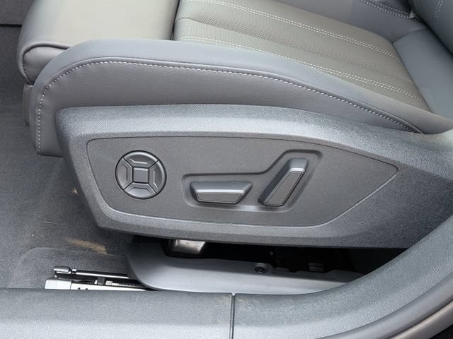 New 2026 Audi A6 Premium Plus AWD/4WD image 9