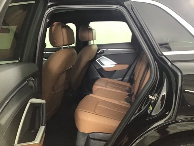 Used 2020 Audi Q3 2.0T Premium w/ Convenience Package image 19