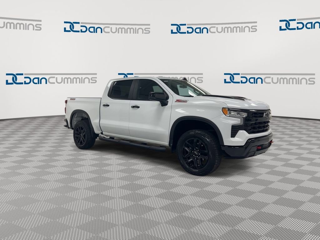 Used 2023 Chevrolet Silverado 1500 LT Trail Boss AWD/4WD image 2