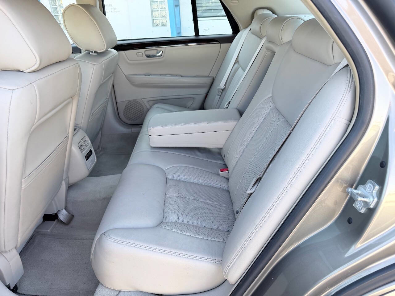 Used 2010 Cadillac DTS Luxury FWD image 14