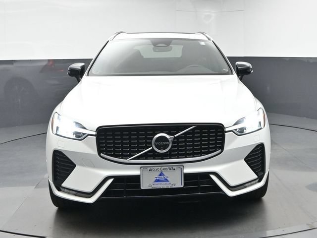 Used 2024 Volvo XC60 B5 Plus w/ Protection Package Premier AWD/4WD image 2