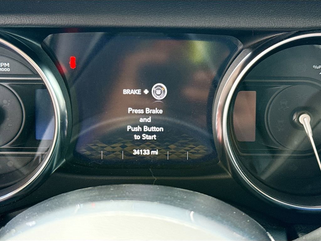 Used 2022 Jeep Wrangler Unlimited Sahara w/ Cold Weather Group image 13