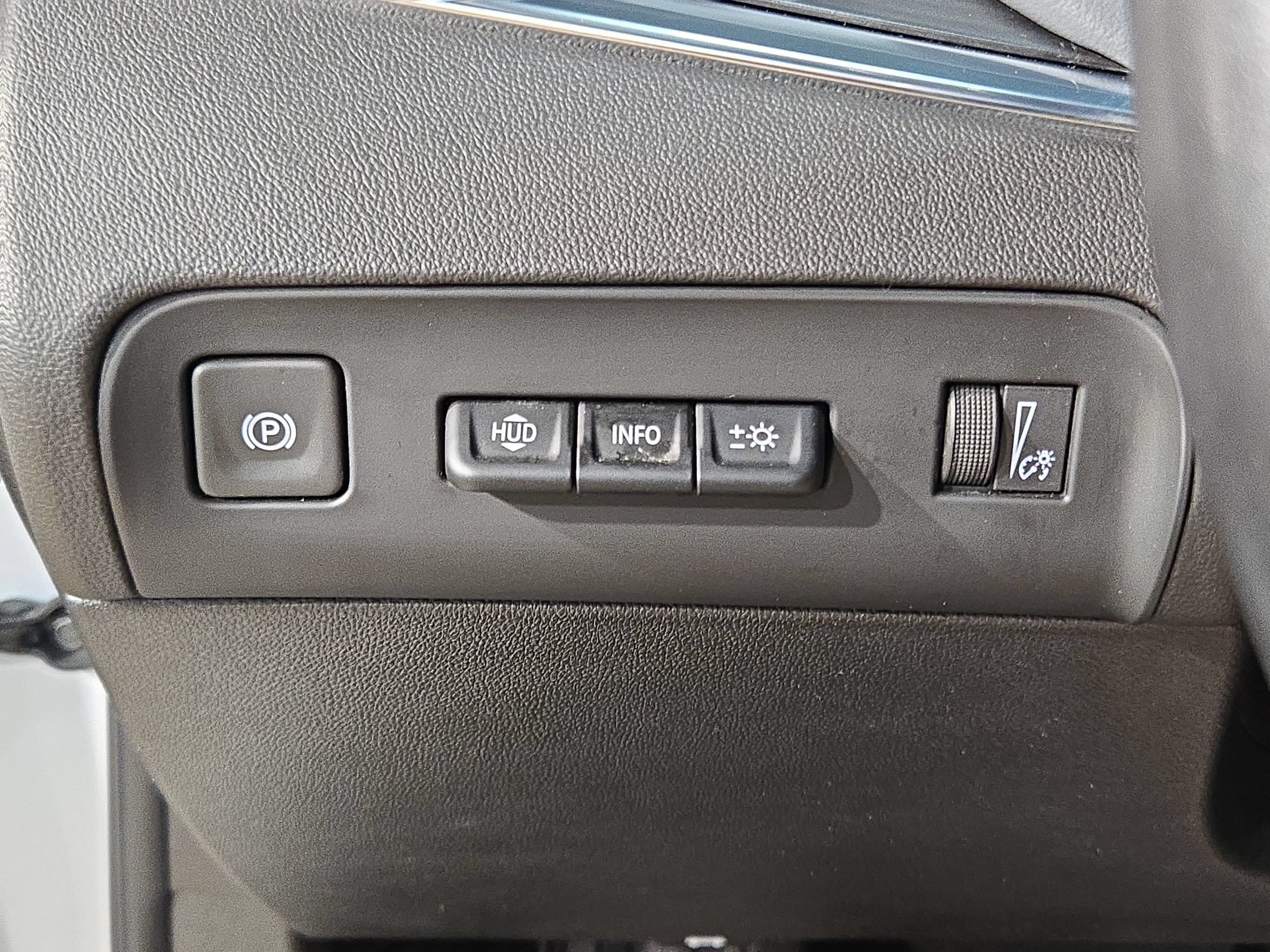 Used 2024 Buick Enclave Premium FWD image 25