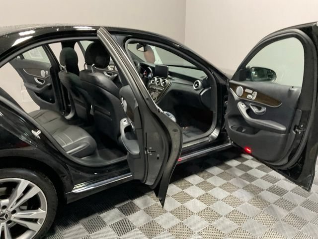 Used 2018 Mercedes-Benz C 300 4MATIC Sedan image 22