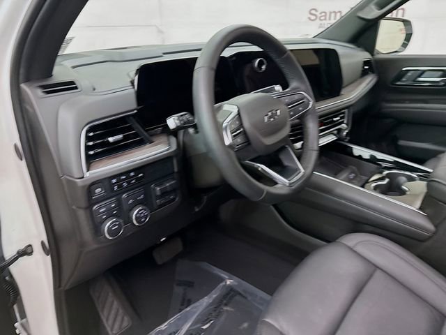 Used 2025 Chevrolet Tahoe Z71 w/ Comfort Package AWD/4WD image 11