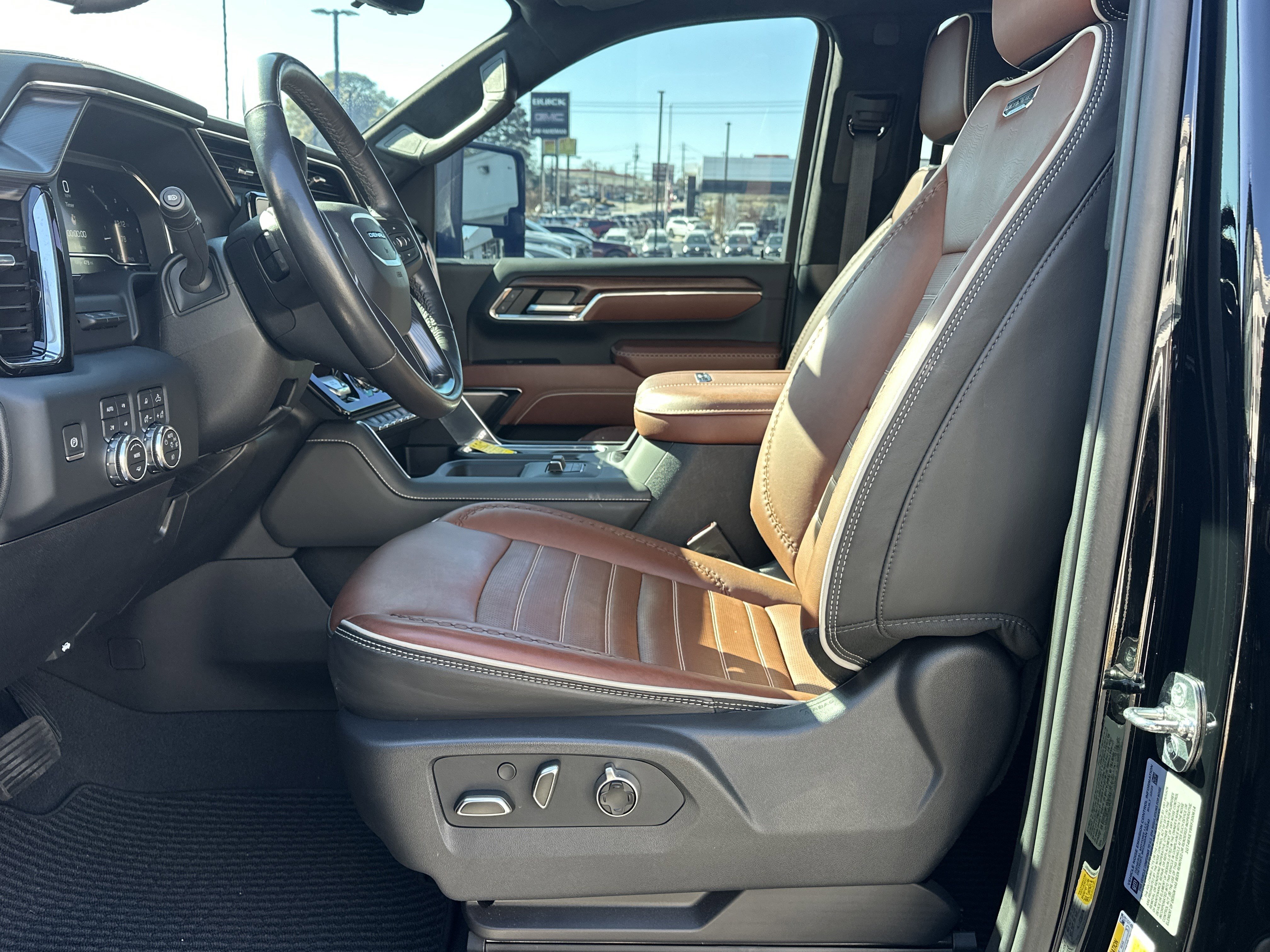 Certified 2024 GMC Sierra 2500 Denali Ultimate image 9