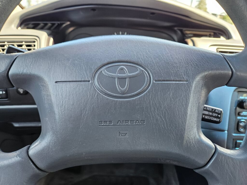Used 2001 Toyota Camry LE FWD image 19