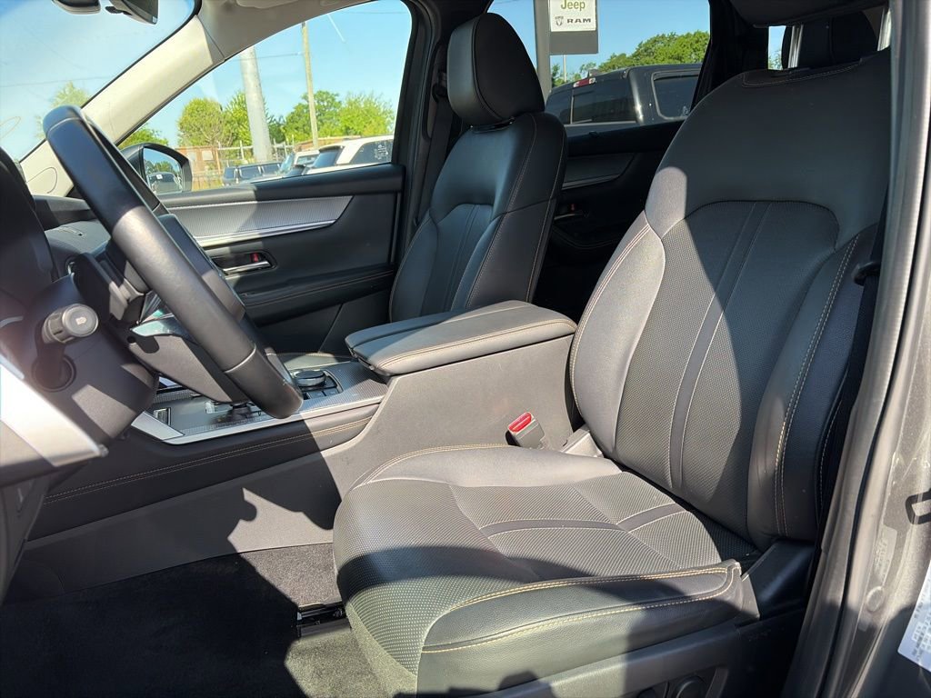 Used 2024 MAZDA CX-90 3.3 Turbo w/ Preferred Plus AWD/4WD image 11