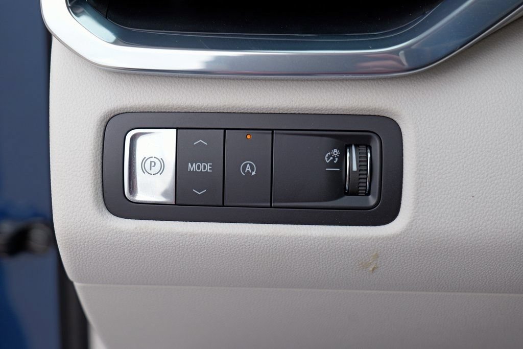 New 2026 GMC Acadia Denali w/ Super Cruise Package FWD image 18