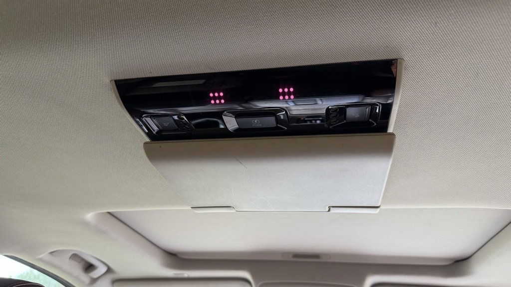 Used 2018 Chevrolet Tahoe Premier image 38