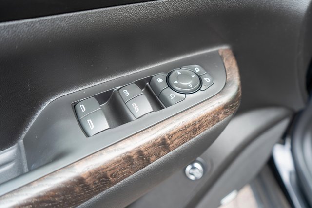 Used 2023 GMC Acadia Denali w/ Black Diamond Edition image 22