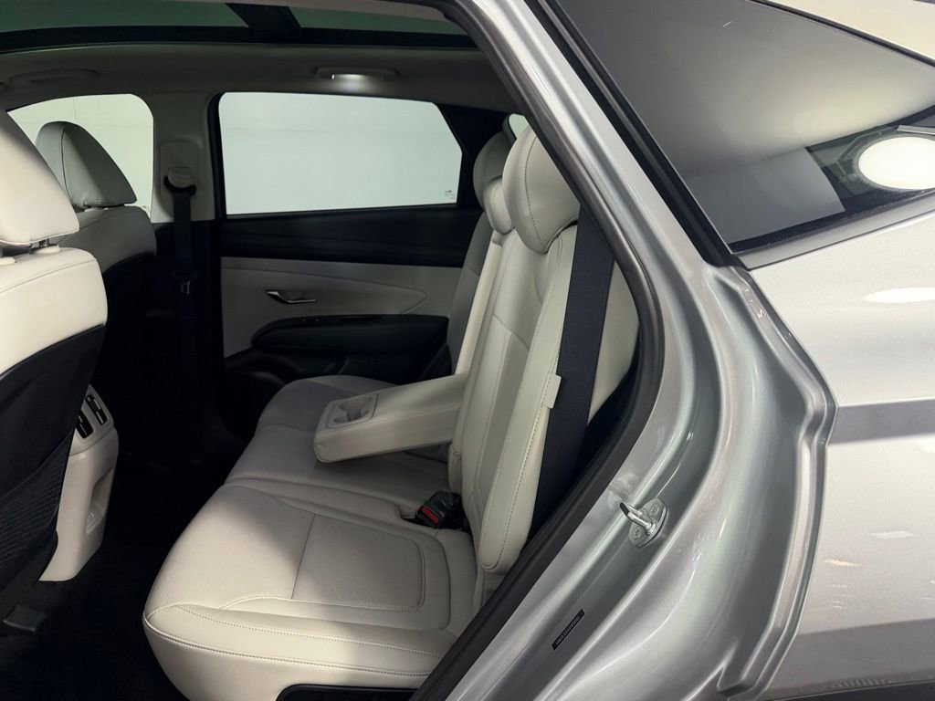 Used 2025 Hyundai Tucson Limited FWD image 27