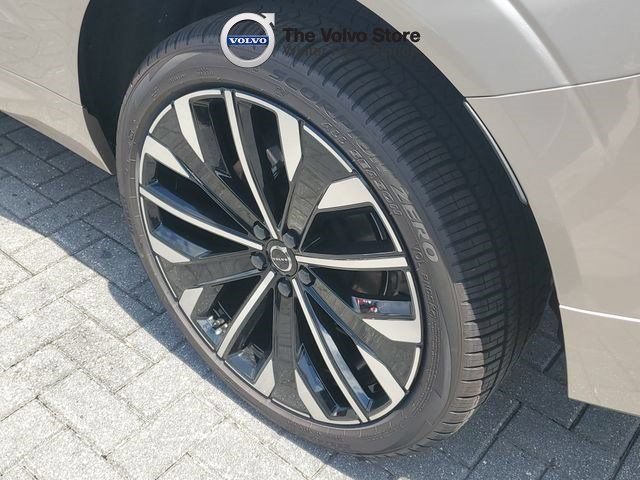 New 2026 Volvo XC60 B5 Ultra w/ Protection Package Premier AWD/4WD image 6