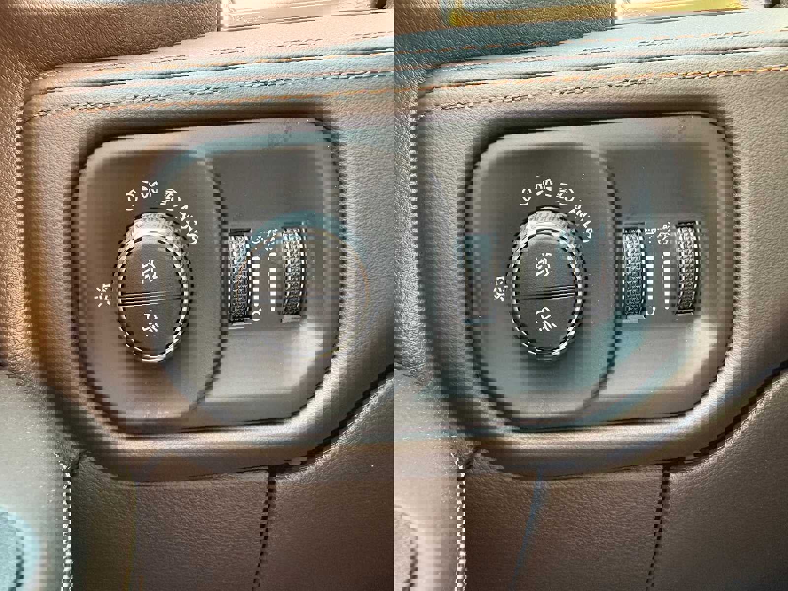 New 2025 RAM 2500 Limited image 34