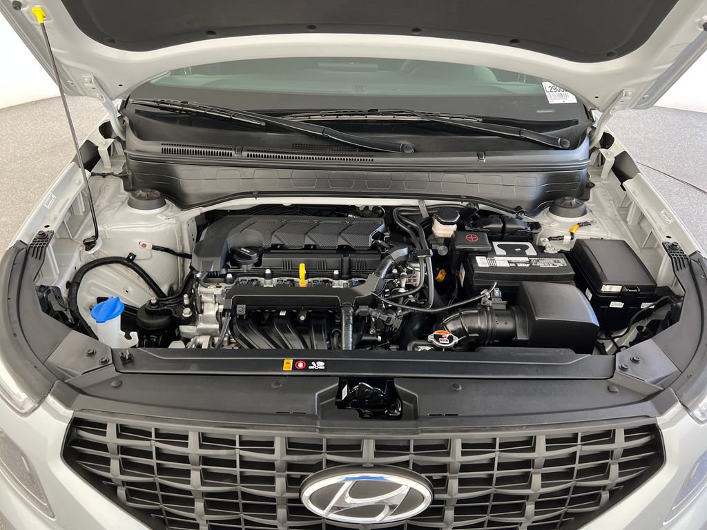 Used 2021 Hyundai Venue SE image 23
