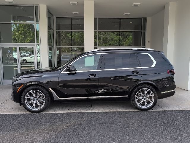Used 2025 BMW X7 xDrive40i w/ Premium Package AWD/4WD image 8