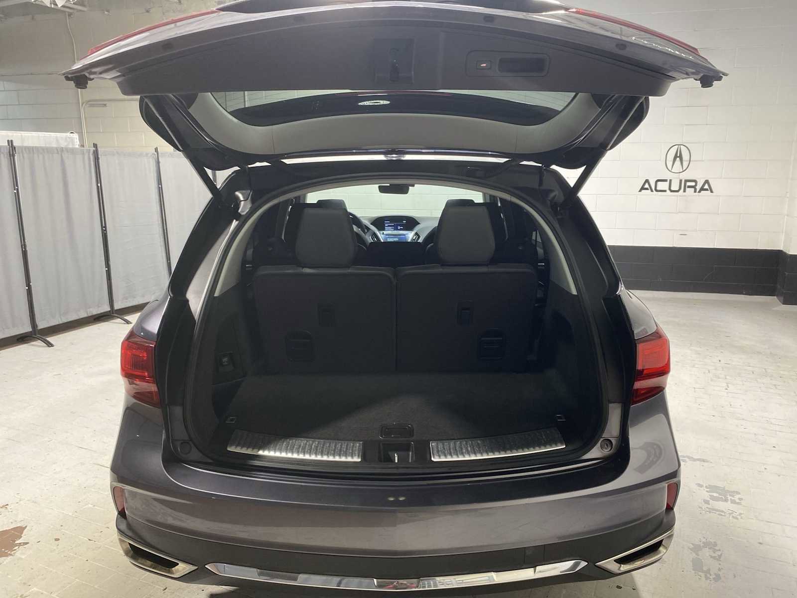 Used 2018 Acura MDX SH-AWD w/ Technology Package image 19