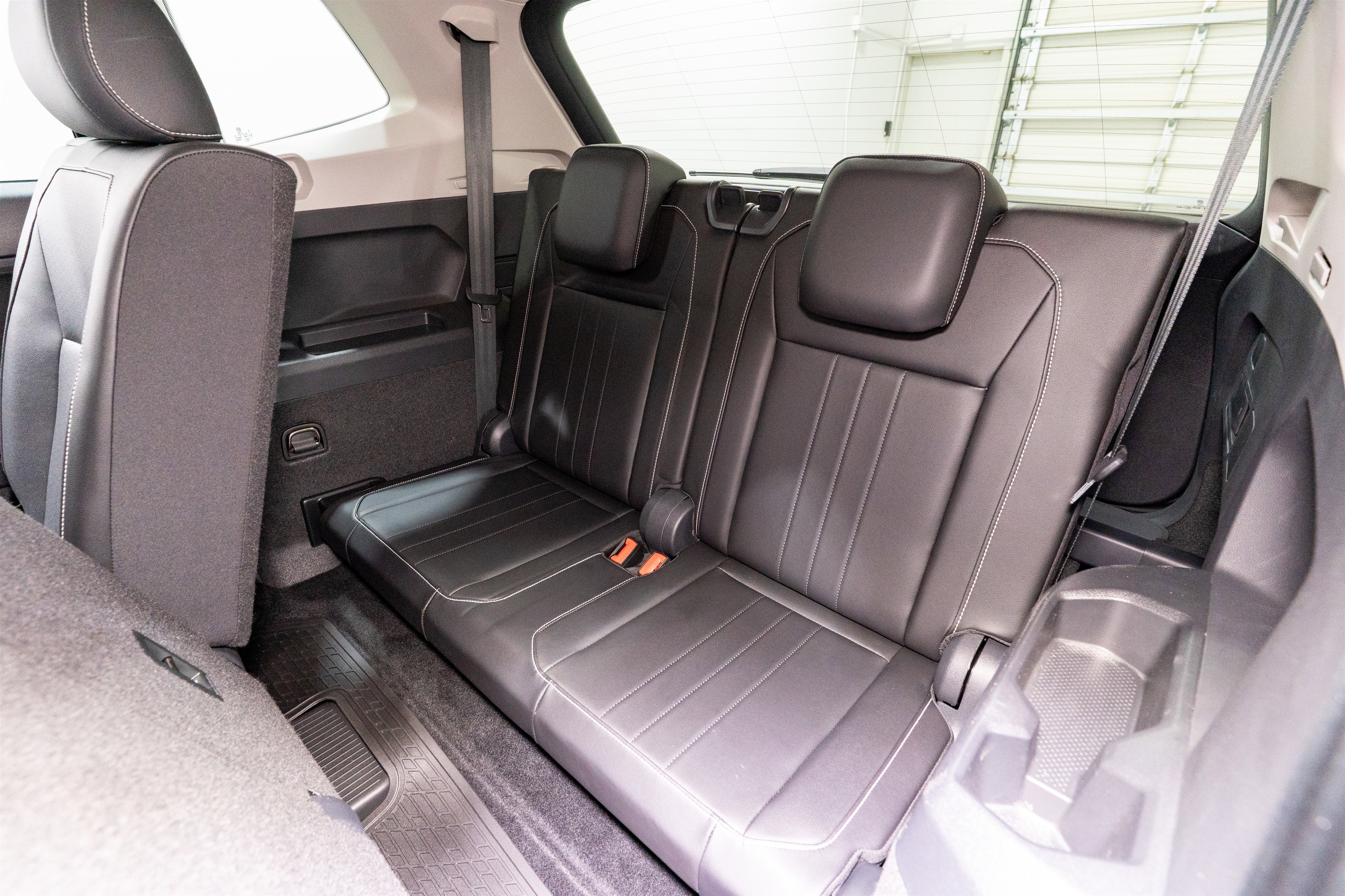 Used 2023 Volkswagen Tiguan SE image 28