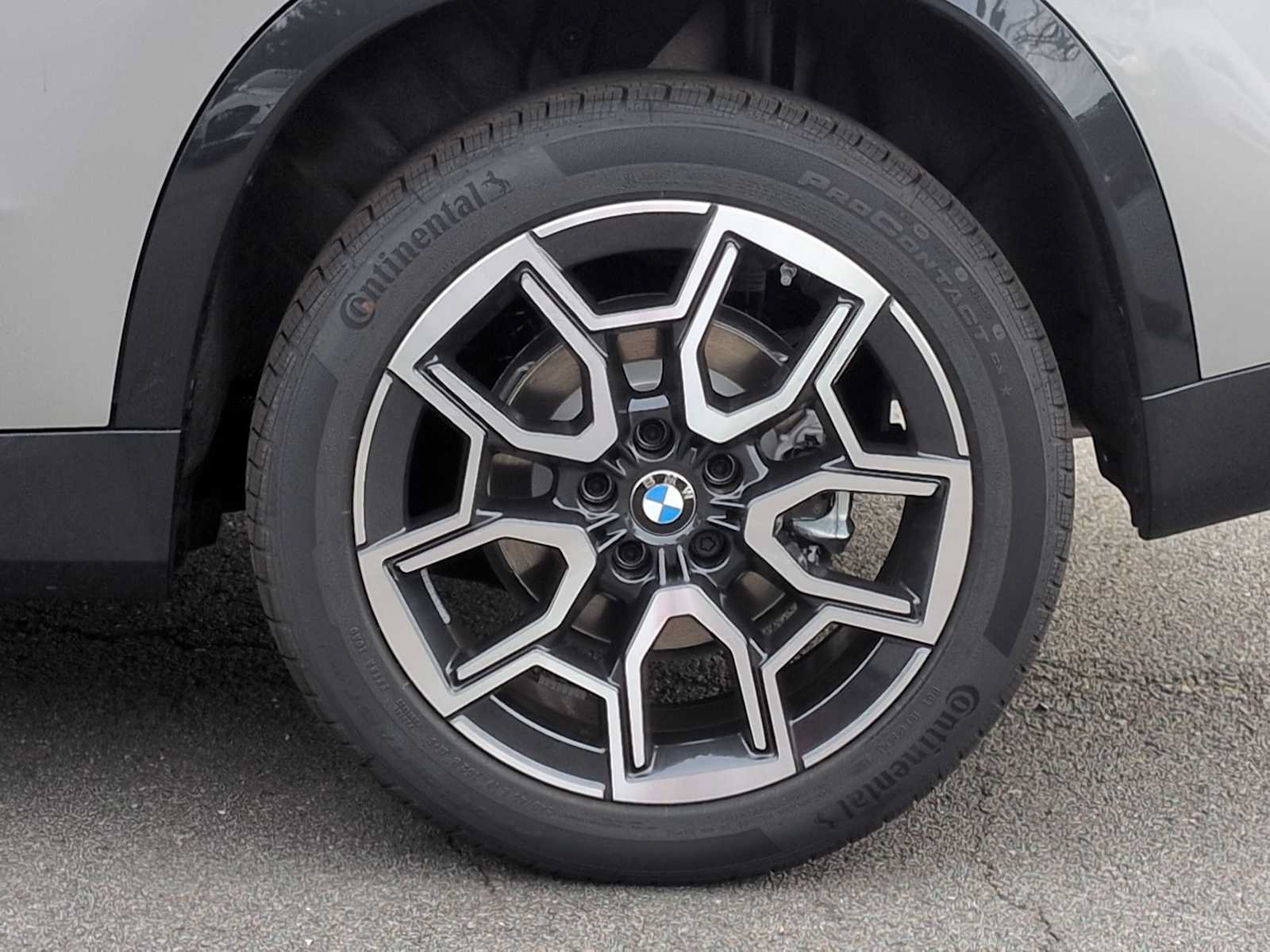 New 2026 BMW X1 xDrive28i w/ Convenience Package AWD/4WD image 14