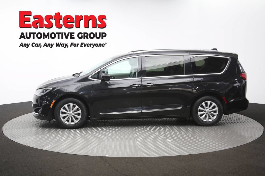 Used 2019 Chrysler Pacifica Touring-L FWD image 58