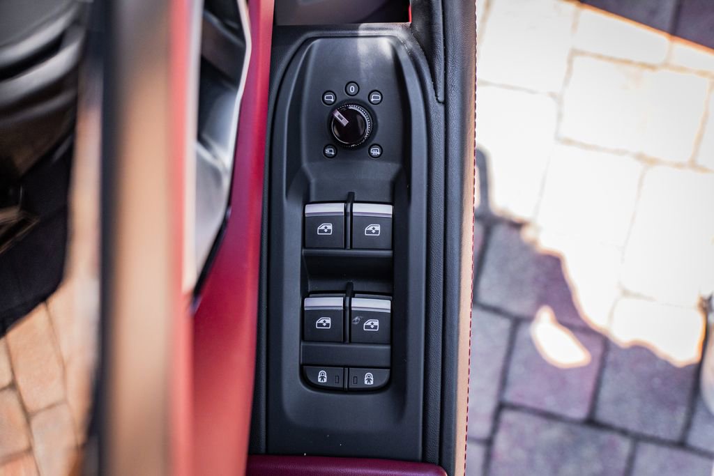 Used 2023 Lamborghini Urus S AWD/4WD image 18