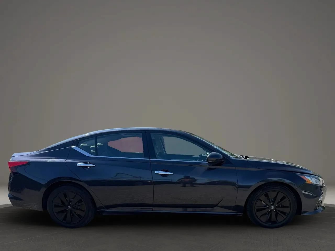 Used 2019 Nissan Altima 2.5 SL FWD image 4