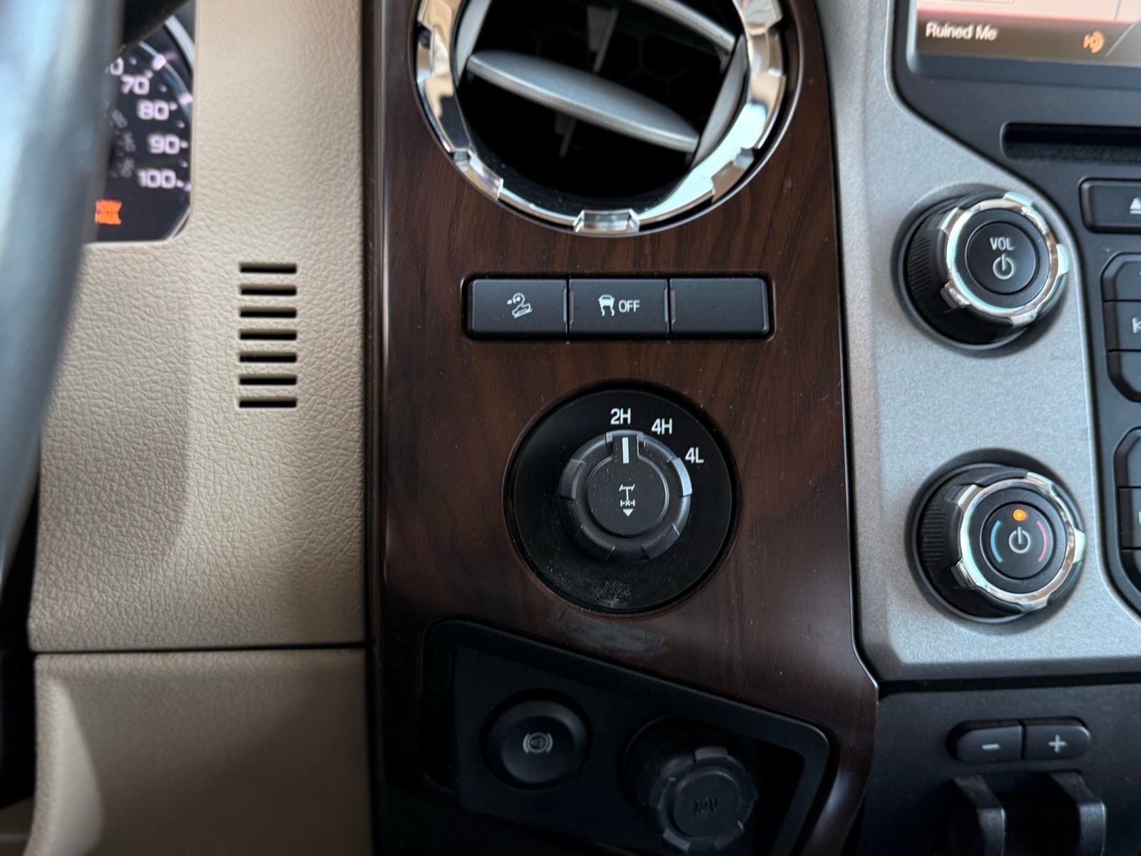 Used 2016 Ford F250 Lariat w/ Lariat Ultimate Package image 26