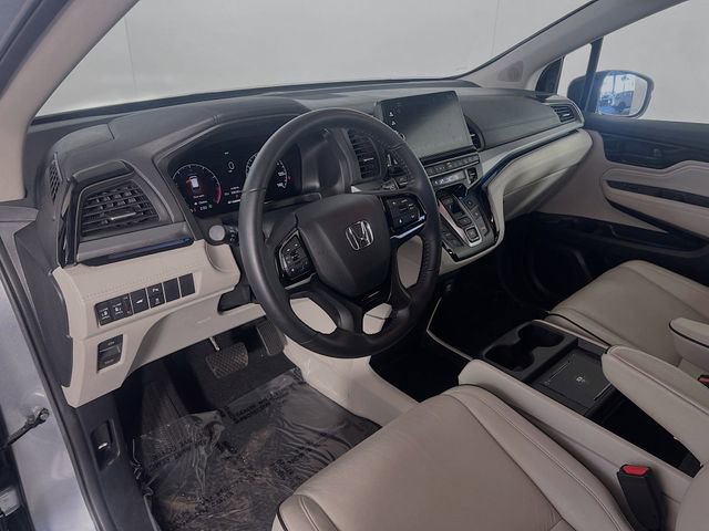Used 2025 Honda Odyssey Touring image 11