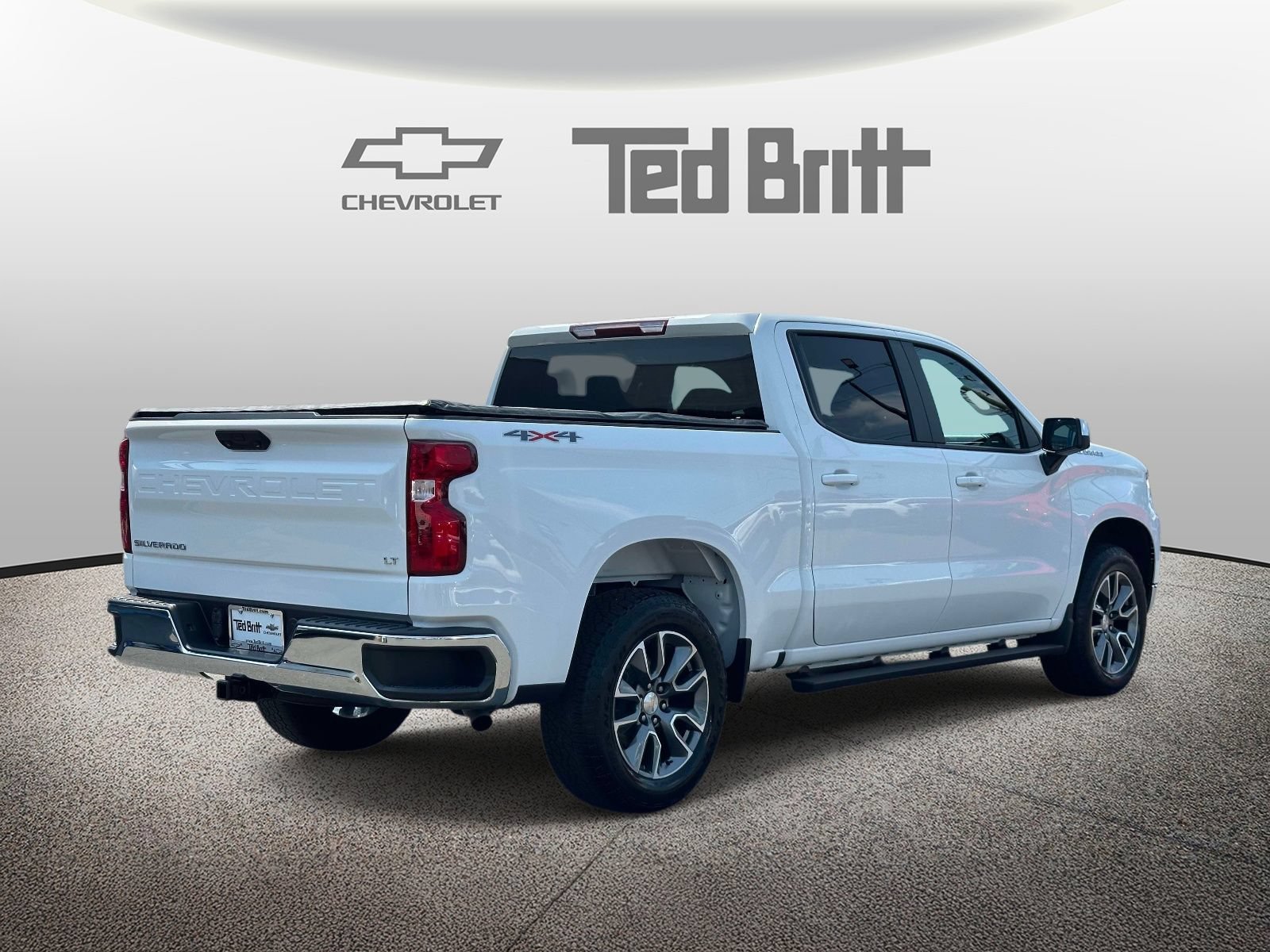 Certified 2024 Chevrolet Silverado 1500 LT AWD/4WD image 4