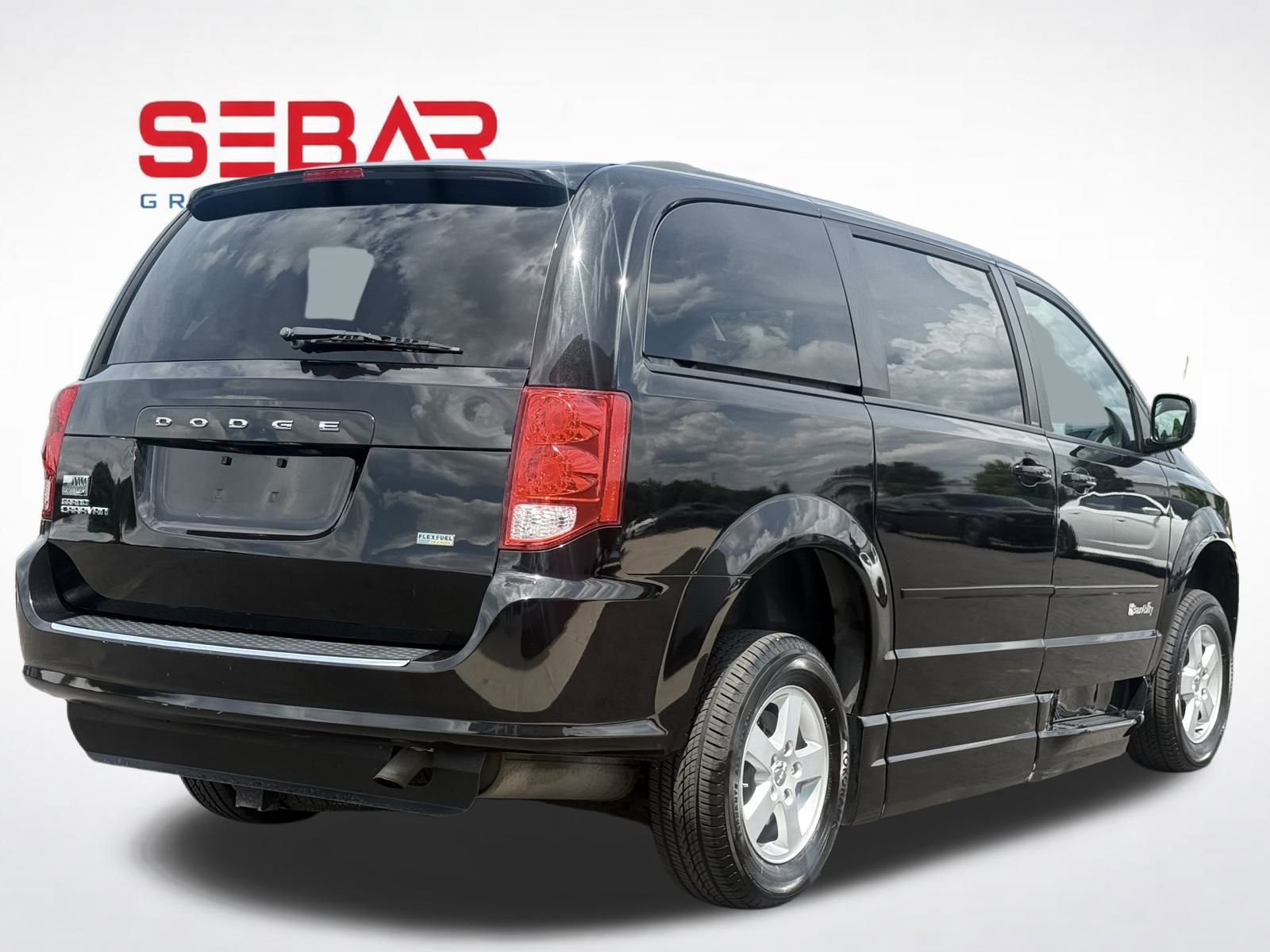 Used 2013 Dodge Grand Caravan SXT image 6