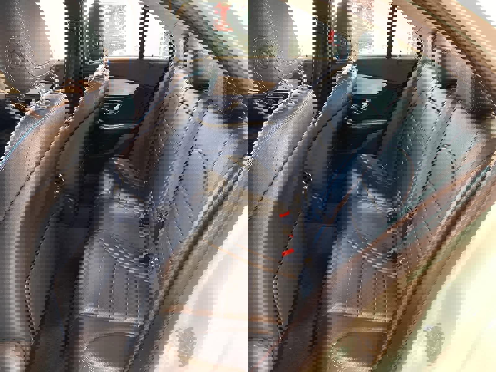 Used 2015 Mercedes-Benz C 300 4MATIC Sedan image 25