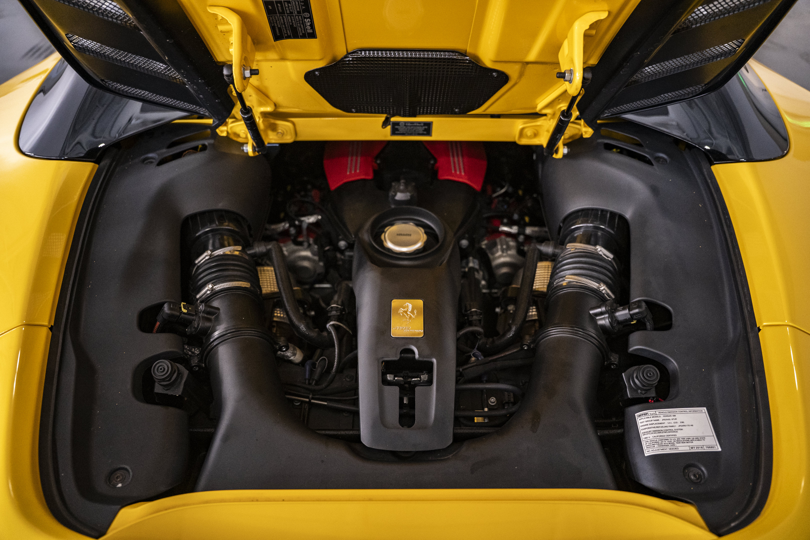 Used 2018 Ferrari 488 Spider RWD image 64