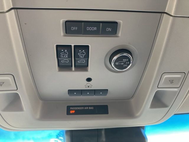 Used 2020 GMC Yukon XL Denali w/ Open Road Package image 31
