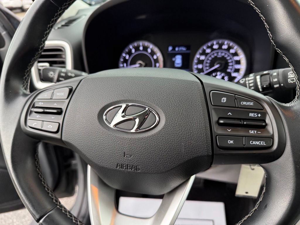 Used 2022 Hyundai Venue SEL w/ Cargo Package FWD image 27