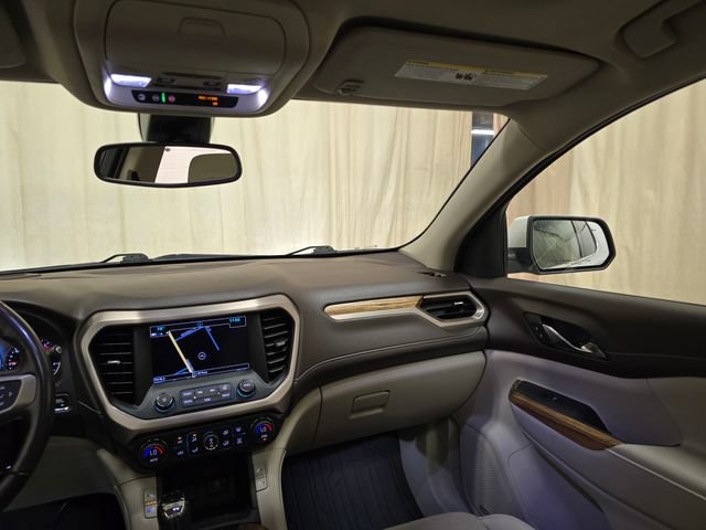 Used 2019 GMC Acadia Denali w/ Technology Package AWD/4WD image 32