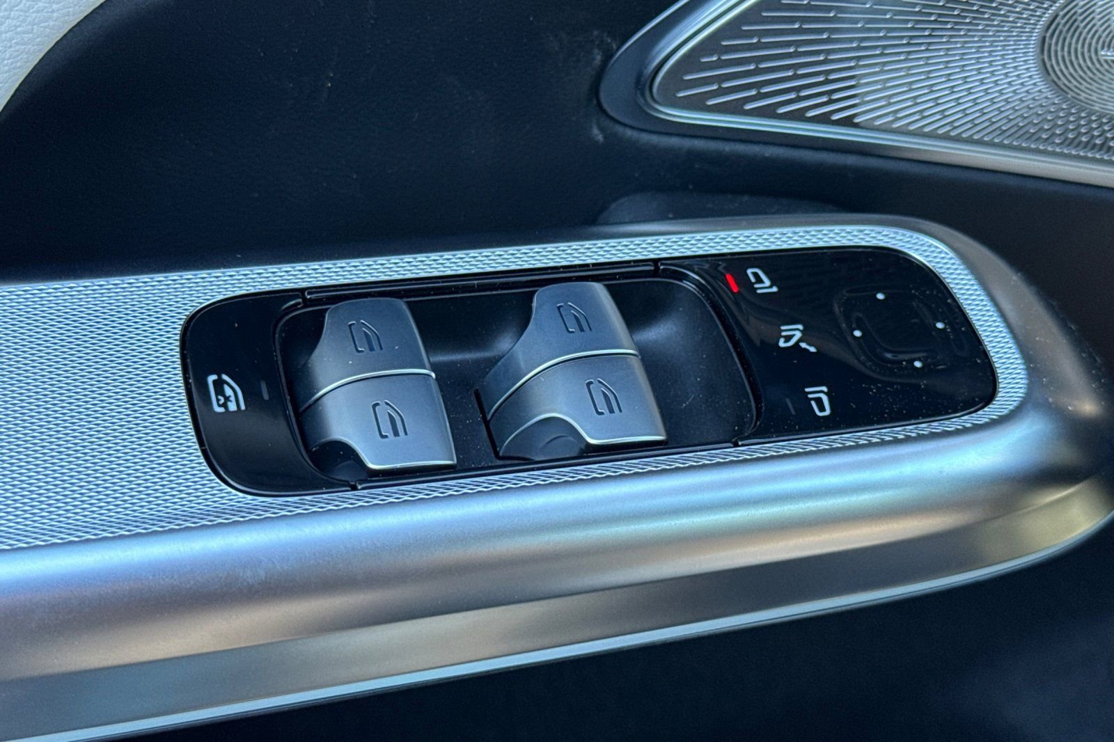 New 2026 Mercedes-Benz E 350 4MATIC Sedan image 13