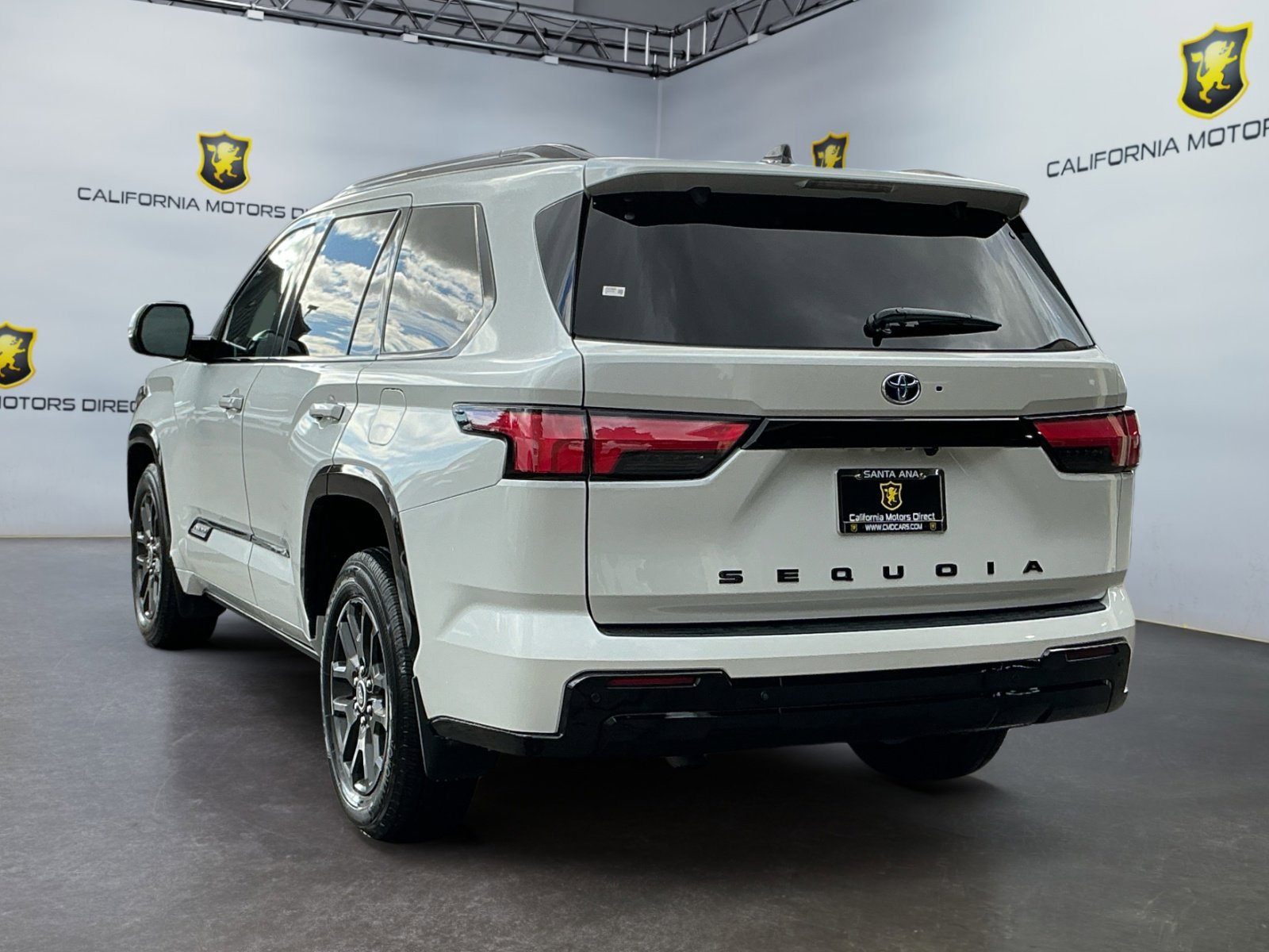 Used 2023 Toyota Sequoia Platinum image 7