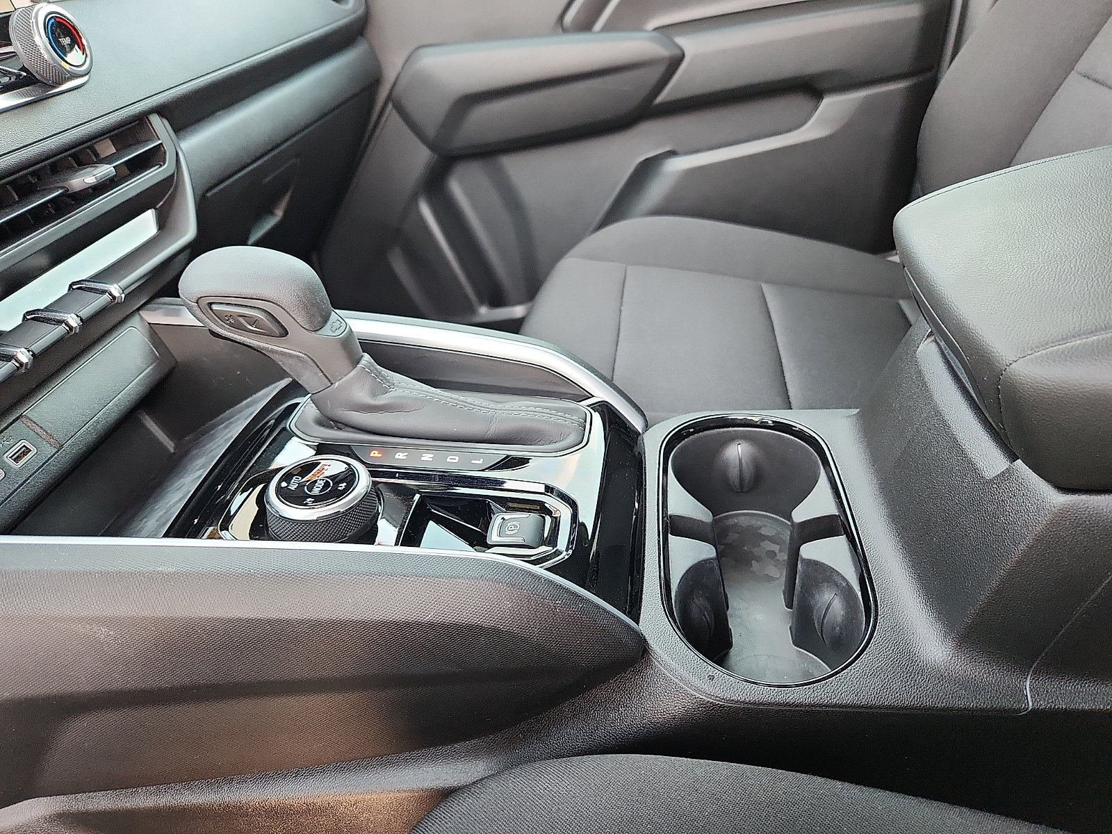 Used 2024 Chevrolet Colorado Trail Boss w/ Advanced Trailering Package AWD/4WD image 20