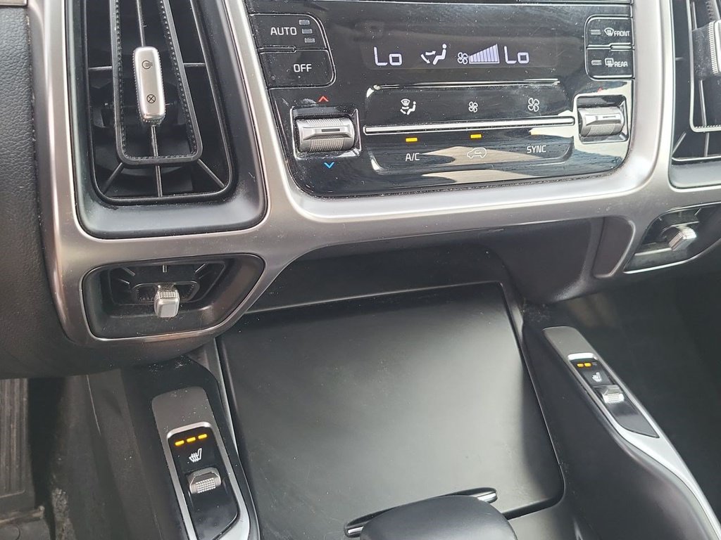 Used 2023 Kia Sorento S w/ Panoramic Sunroof Package FWD image 42