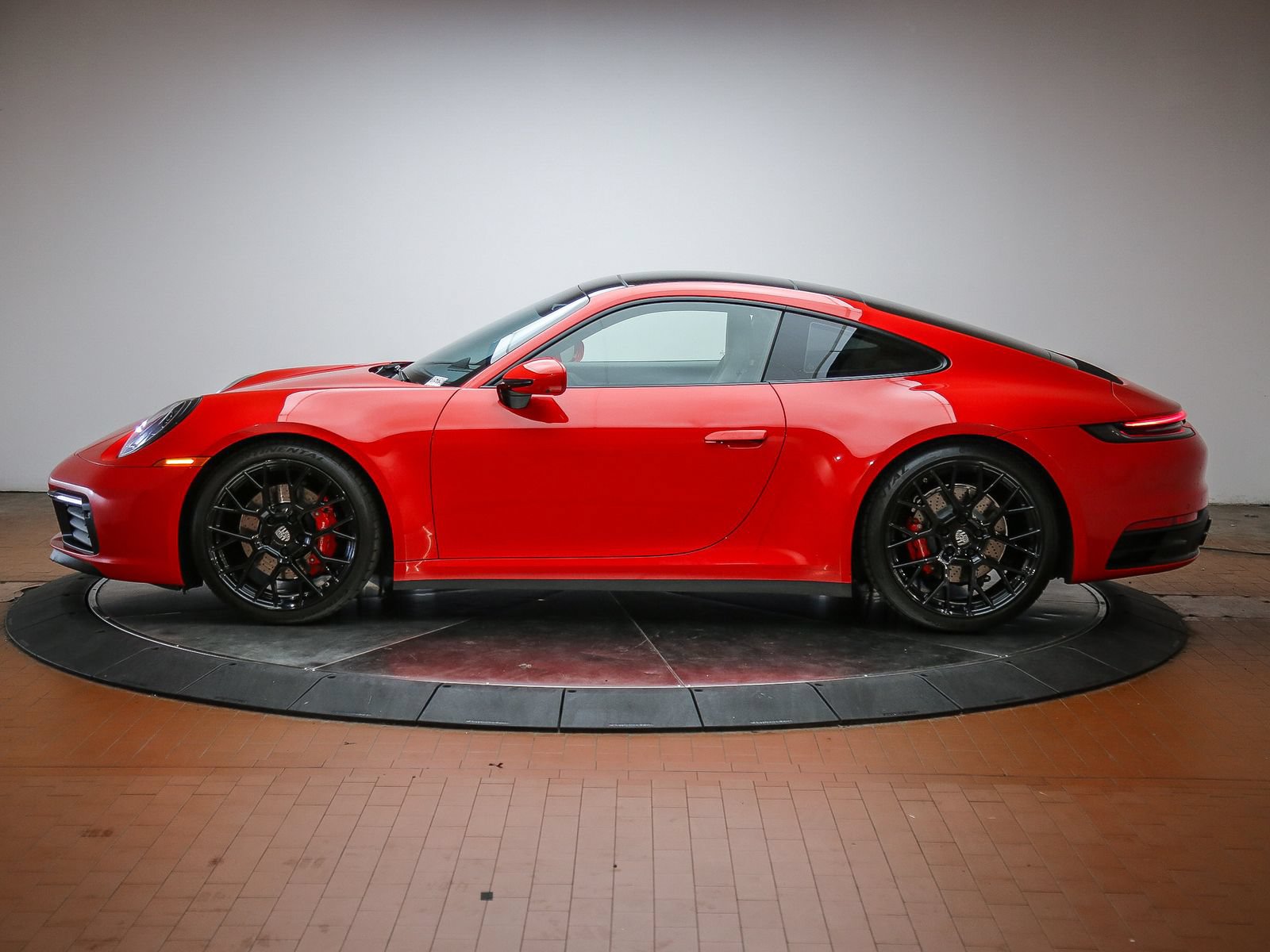Certified 2022 Porsche 911 Carrera S RWD image 2