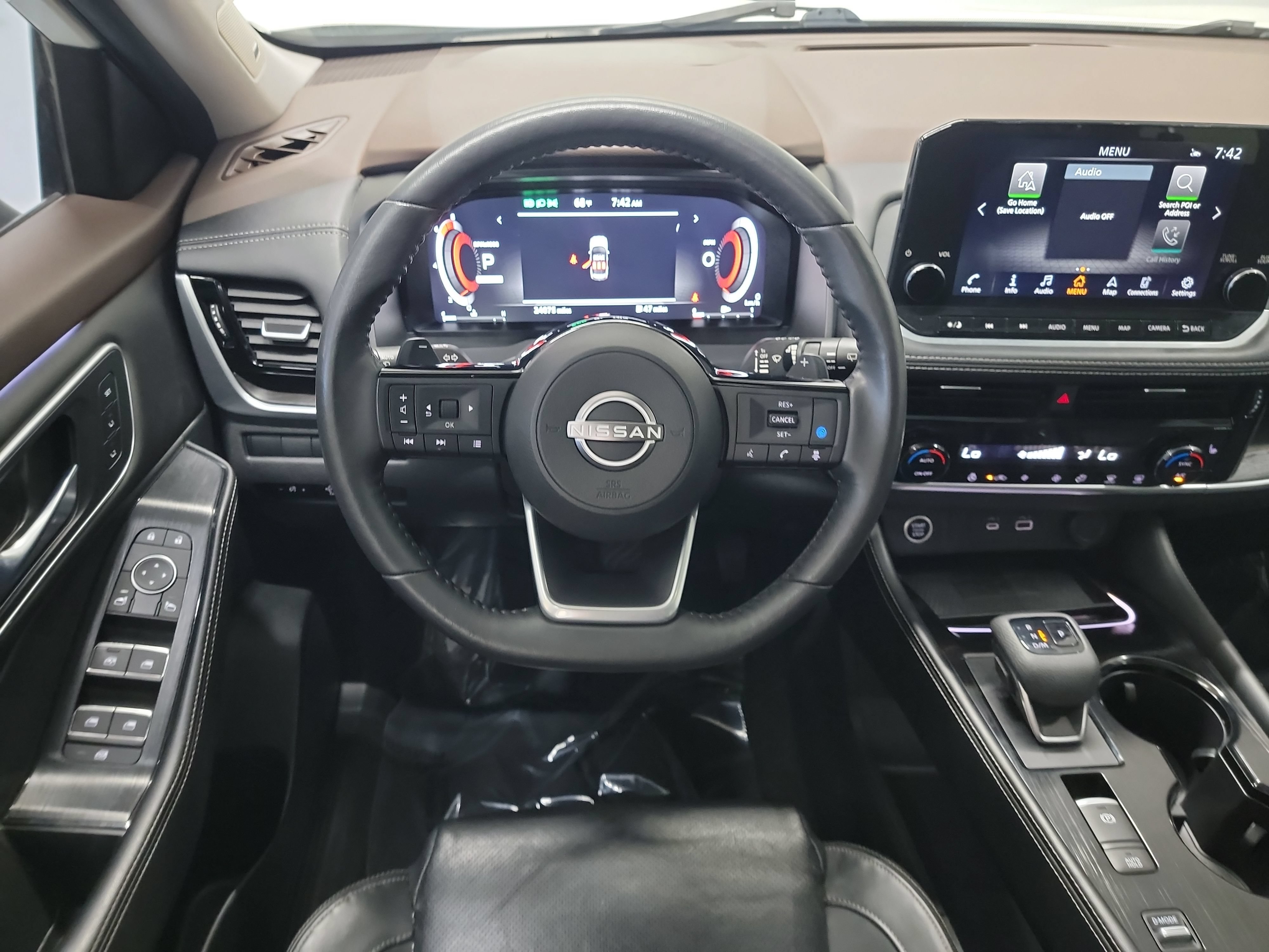 Used 2023 Nissan Rogue Platinum FWD image 16