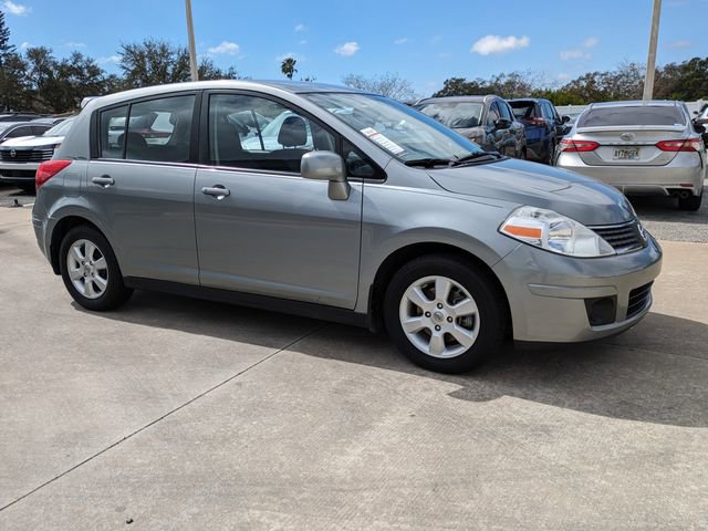 Used 2008 Nissan Versa SL w/ Convenience Pkg image 2