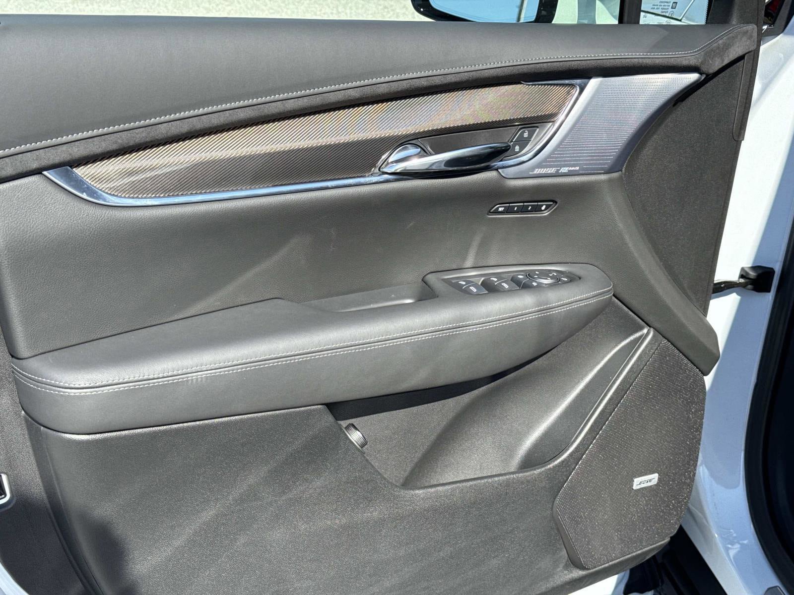 New 2025 Cadillac XT6 Premium Luxury w/ Platinum Package FWD image 22