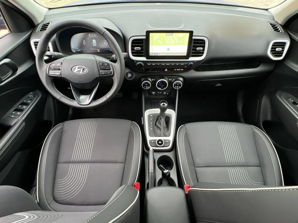 New 2025 Hyundai Venue Limited FWD image 15