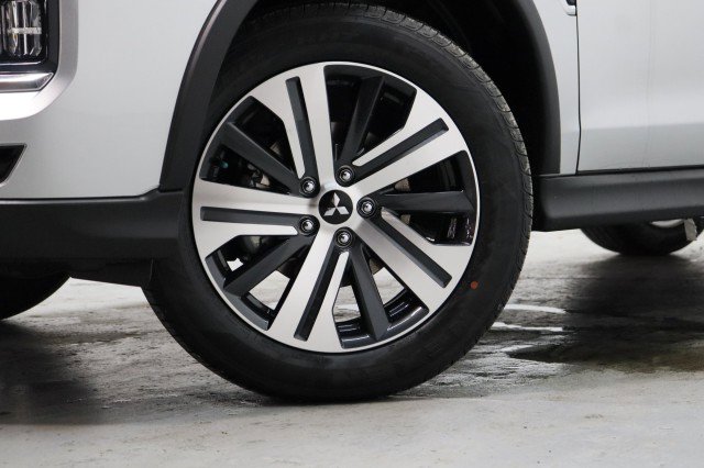 New 2026 Mitsubishi Outlander Sport SEL AWD/4WD image 3