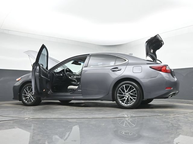 Used 2016 Lexus ES 350 w/ Luxury Package w/Wood Trim FWD image 54