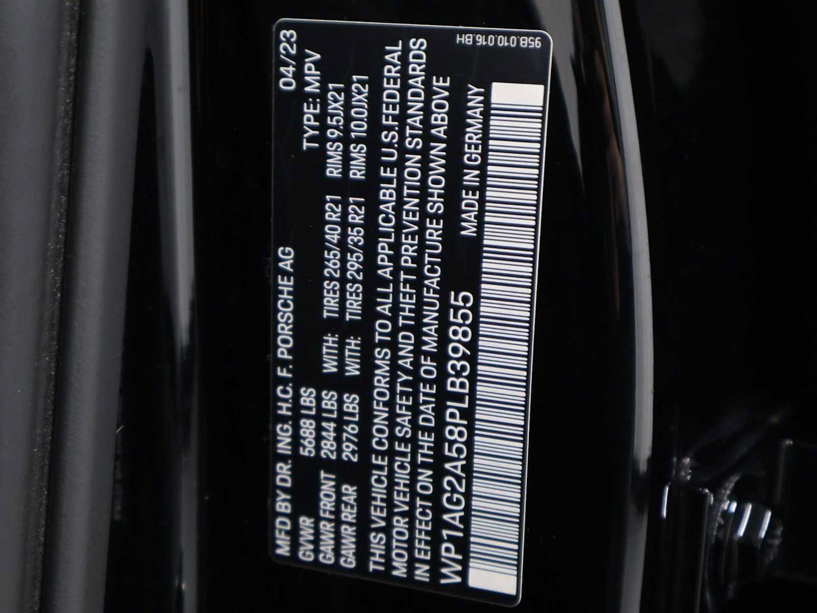 Certified 2023 Porsche Macan S AWD/4WD image 41